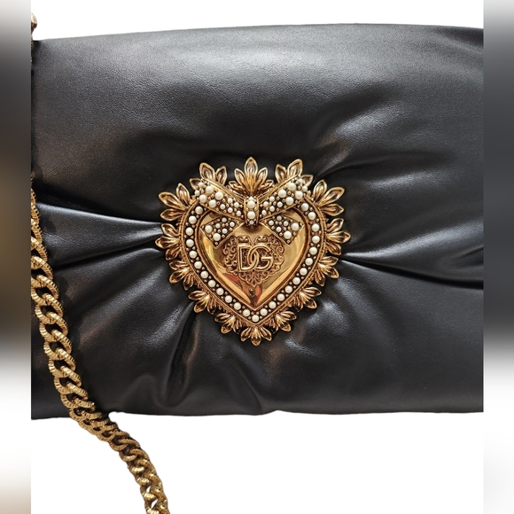 SOLD!! BNWT DOLCE & GABBANA Small calfskin Devotion Soft bag - Picture 9 of 11